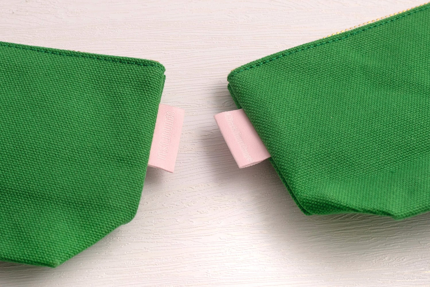 amirisu Original Canvas Pouch