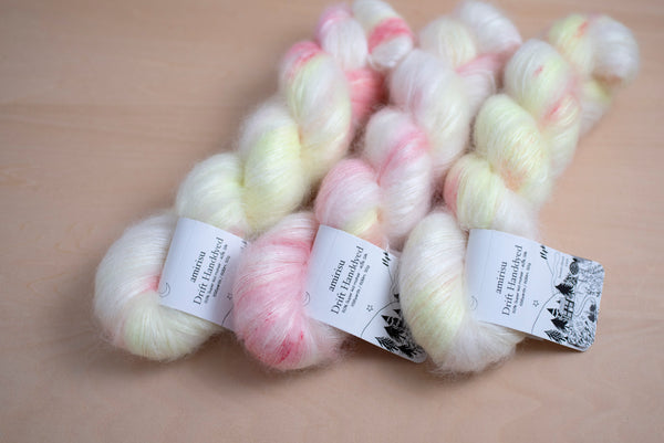 【SYUMAN.】 HANDMADE KID MOHAIR KNIT Kid Mohair Silk Hand Dye swatches looking gorgeously fluffy