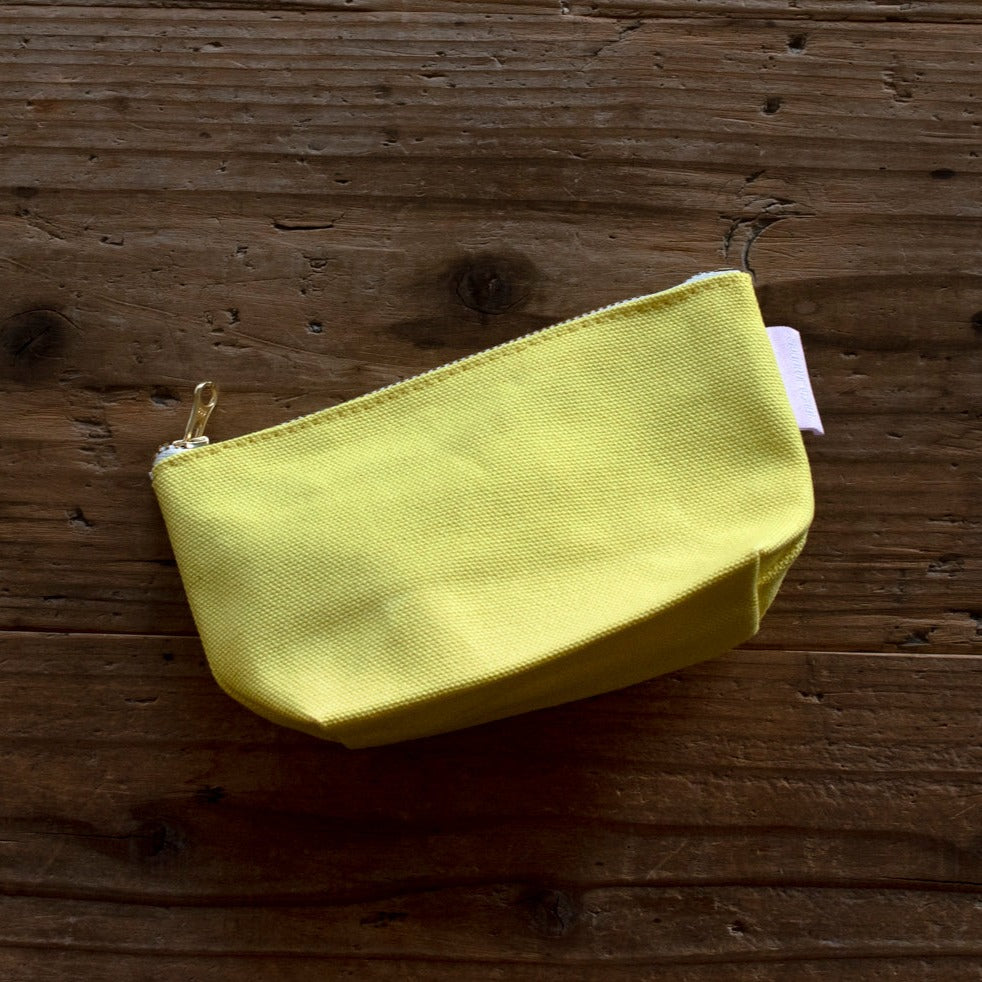 amirisu Original Canvas Pouch